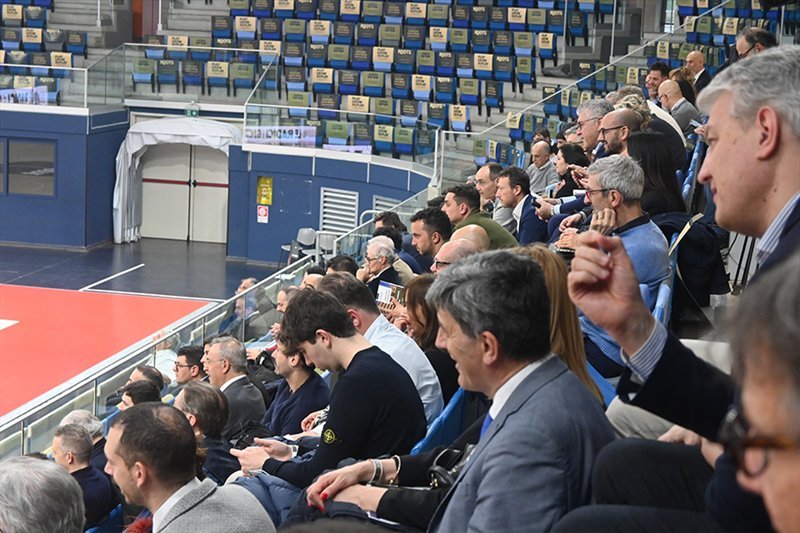 pubblico sugli spalti